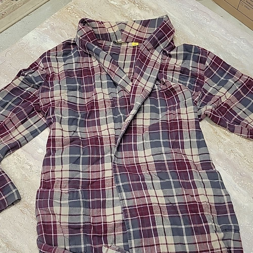 CABELAS MENS FLANNEL ROBE SIZE SMALL - Picture 2 of 8